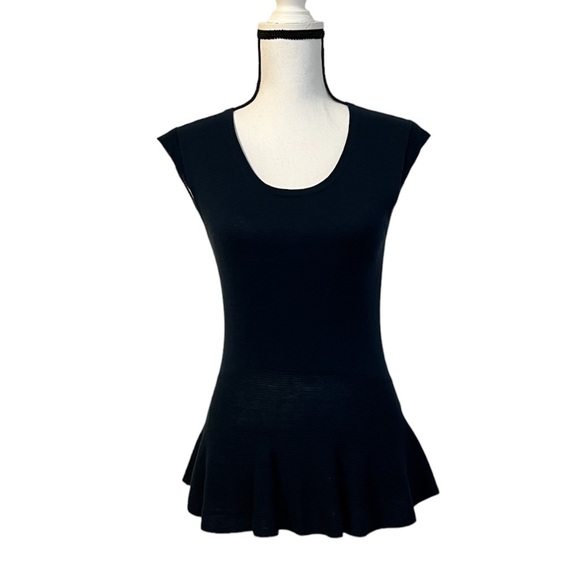 Elie Tahari Sleeveless Navy Top - Picture 4 of 10